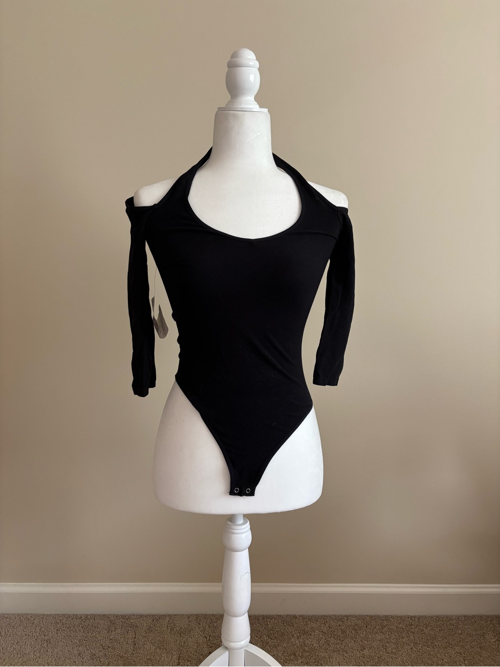 Bebe Black Cold-Shoulder Scoop Neck Bodysuit